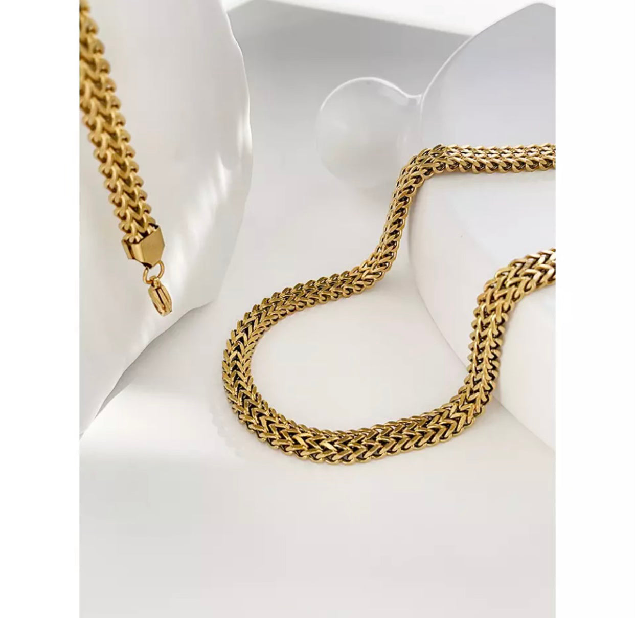 Eiffel Necklace